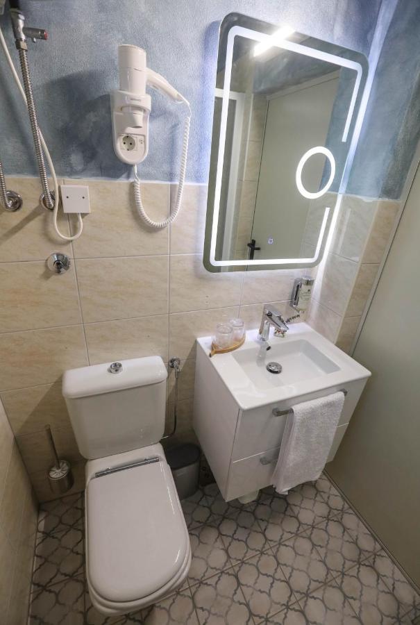 Healthy House Glamping Hotel Koper Luaran gambar